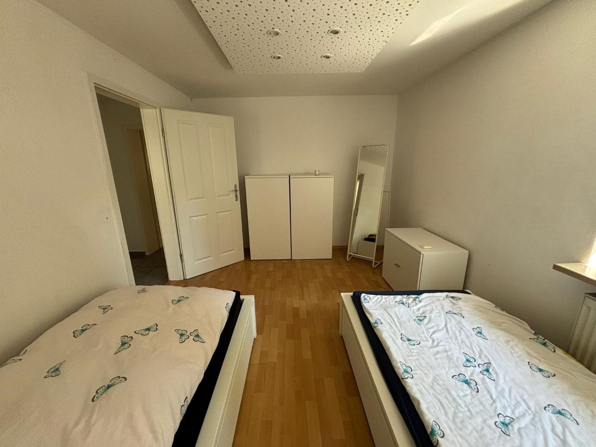 Erdgeschosswohnung Neben Schloss Blutenburg Mit Privatem Garten Munich Luaran gambar